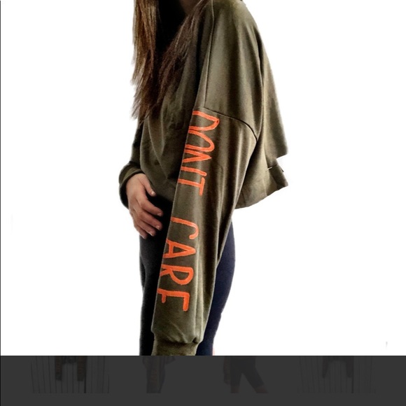 Wren + Glory Don’t Know Don’t Care distressed sweatshirt #81 - Picture 3 of 13